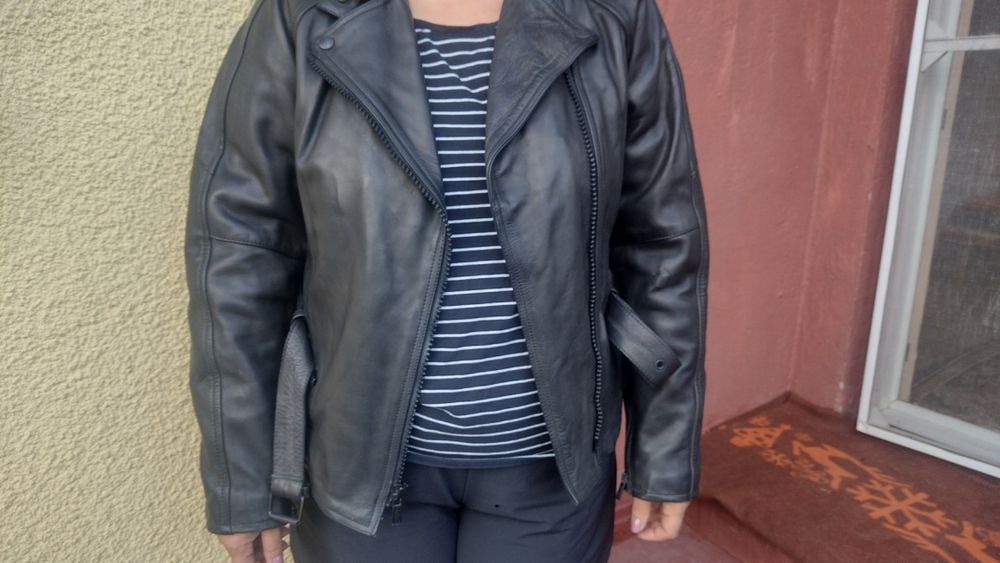 Дамско Мото яке марка Orina