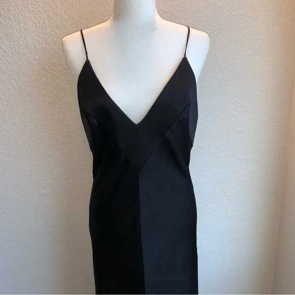 Zara rochie lunga eleganta decolteu adanc ocazie speciala negru