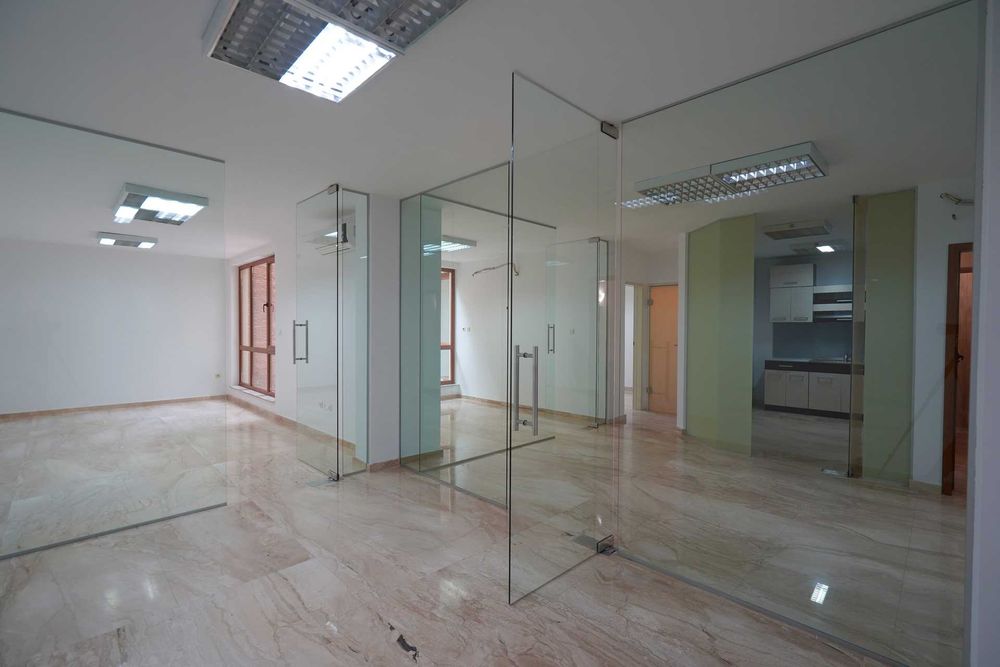 Продава се Офис в Варна, Център - 133 кв.м за 3083 €/кв.м - Снимка #6