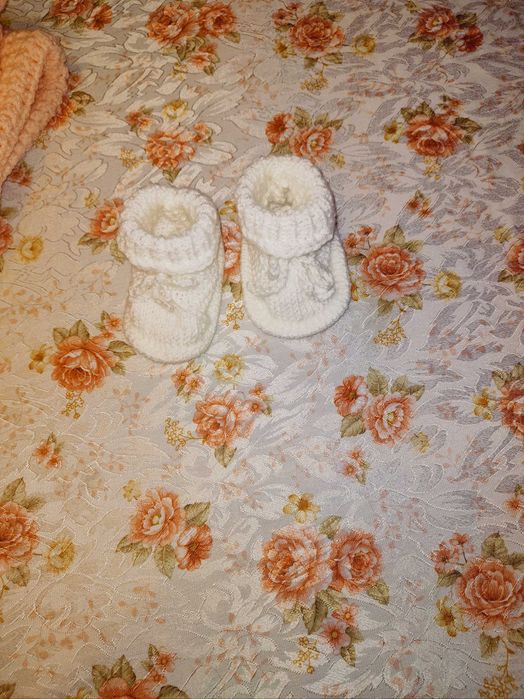 Бебешки сет-пелена,дрънкалка,терлички