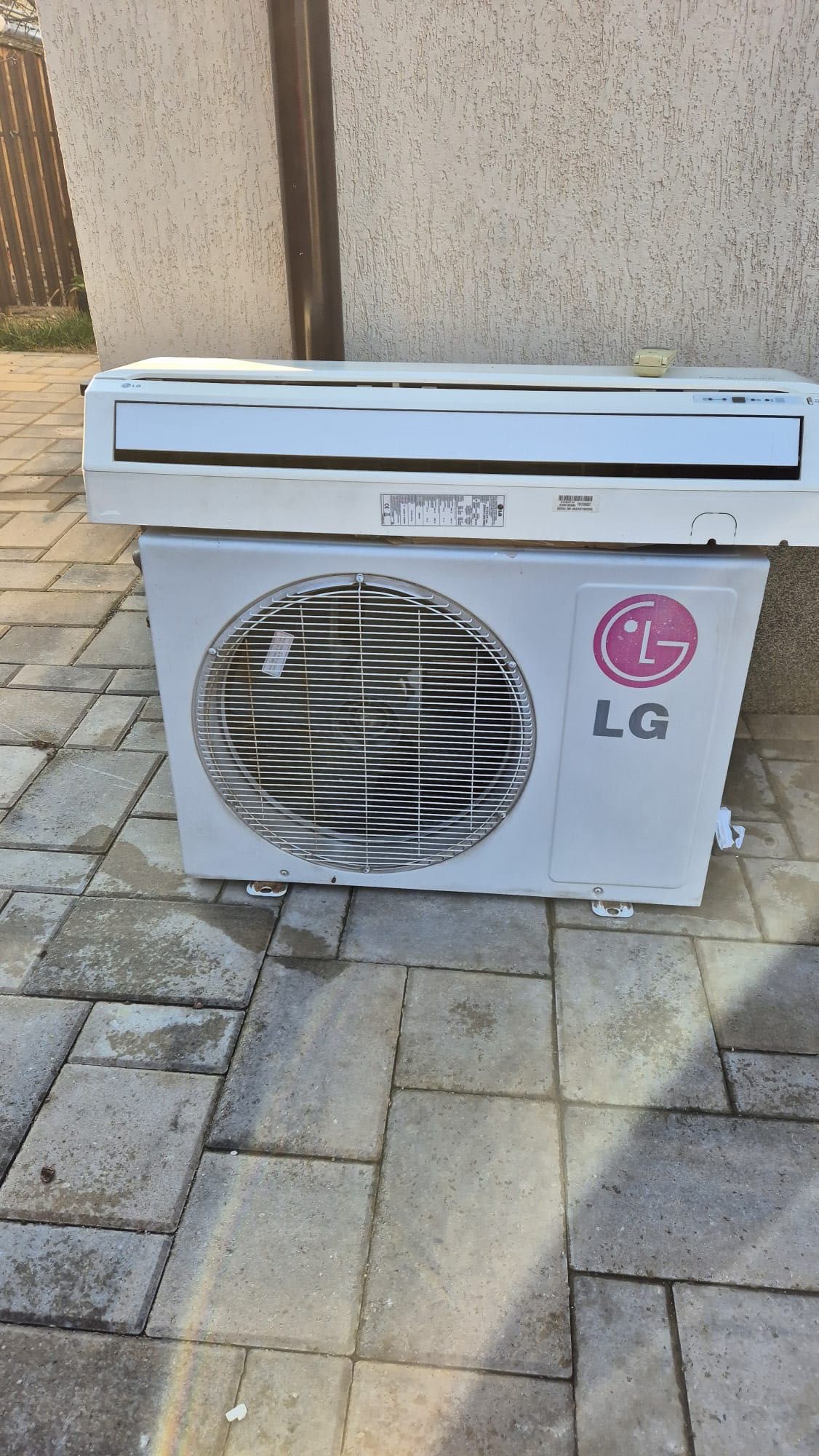 Vand aparate de aer conditionat SH!