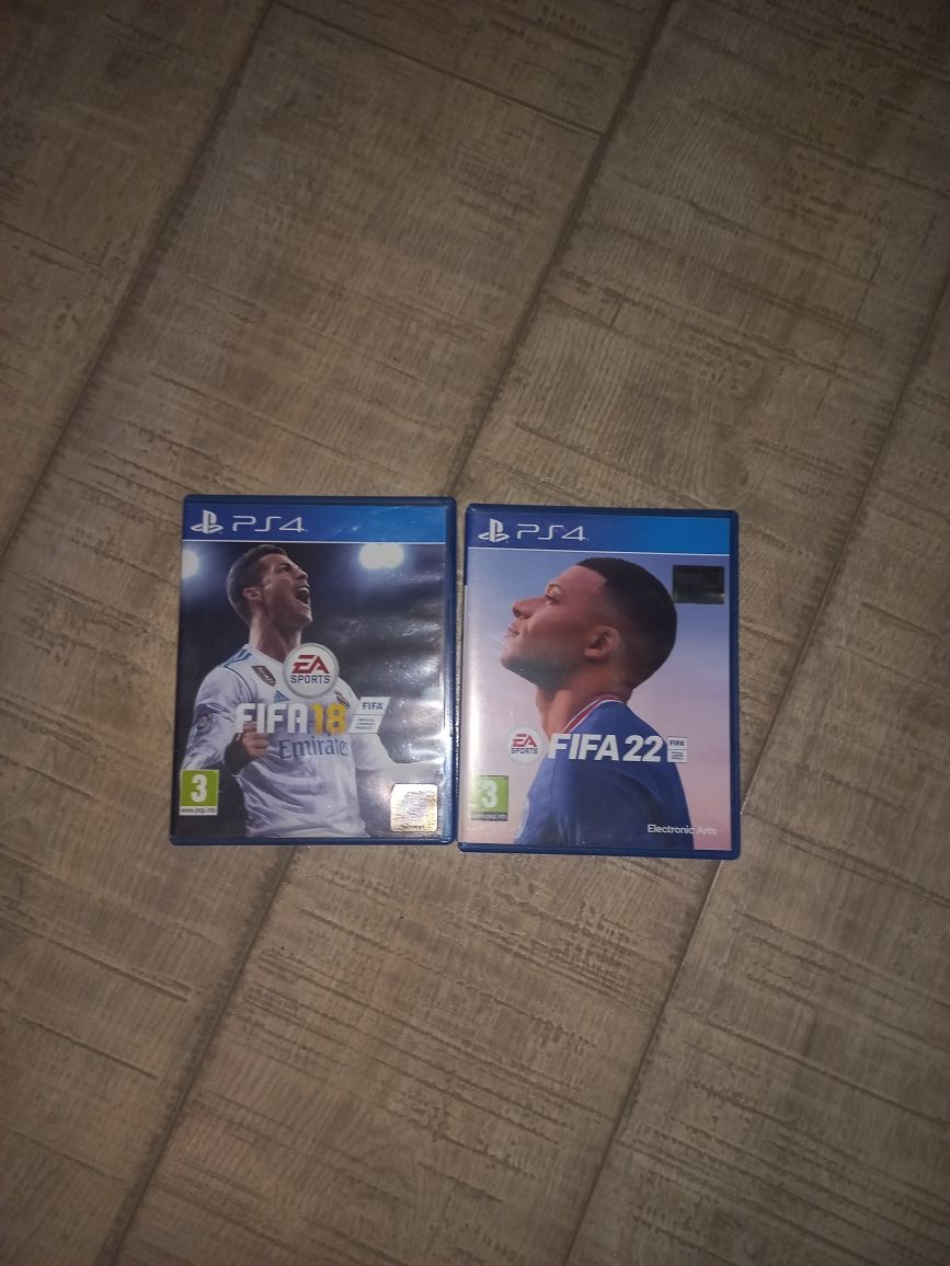 PS4 Fifa Bundle 22 + 18