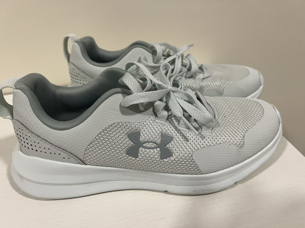 Дамски маратонки Under armour