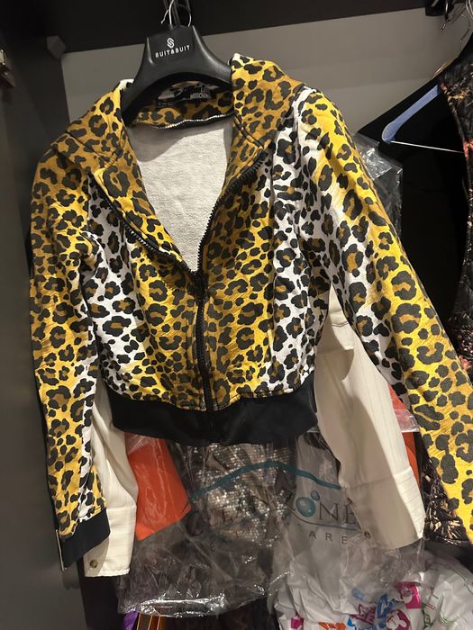 Суитшърт Love Moschino