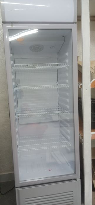 Витринный холодильник