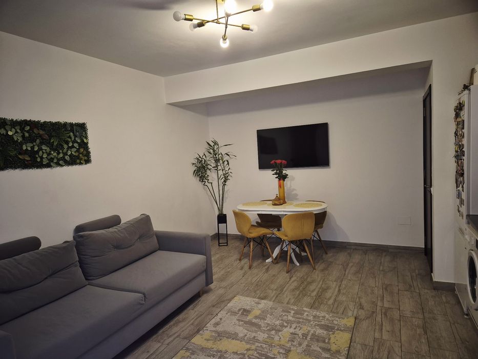 Ofer spre inchiriere apartament 2 camere open space