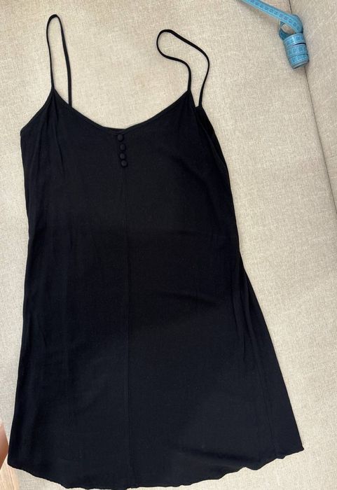 Женская одежда и обувь(платья, джисы, балетки и тд)