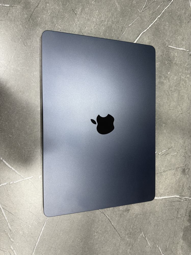Macbook air m2 8/512