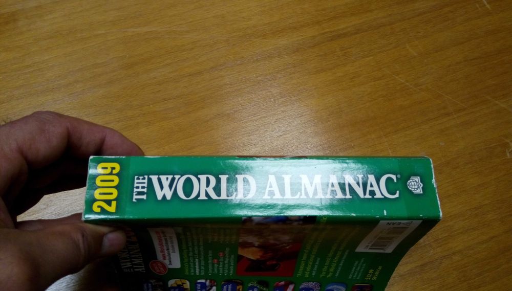 The World Almanac  2009 - Световният алманах и книга с факти 2009 г.