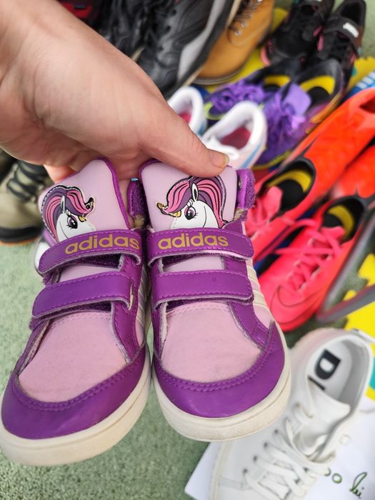 Adidași mărimea 25-26