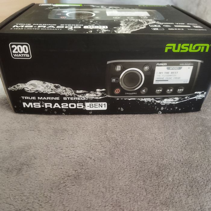 Fusion MS-RA205 marine stereo