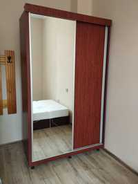 Двукрилен гардероб с огледало