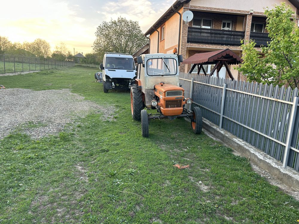 Vînd tractor , Fiat 350 special