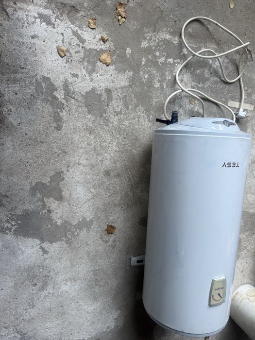 Boiler Tesy alb