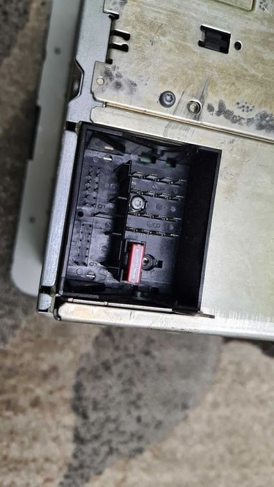 Vand radio CD piese RCD 300 pentru golf 5 sau 6 , Passat VW Volkswagen