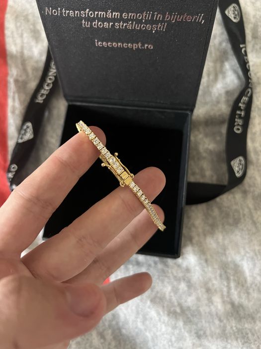 bratara tennis ice concept