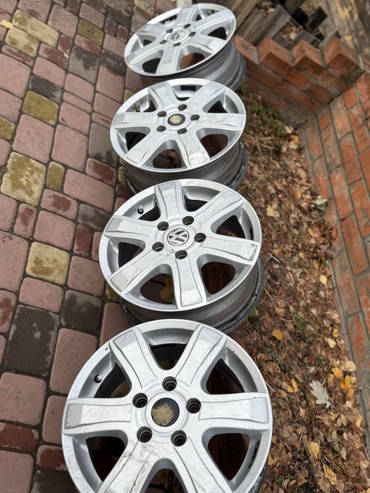 Продам диски на бус VW т5