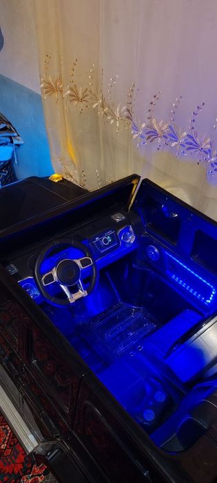 Bolalar mashinasi sotiladi