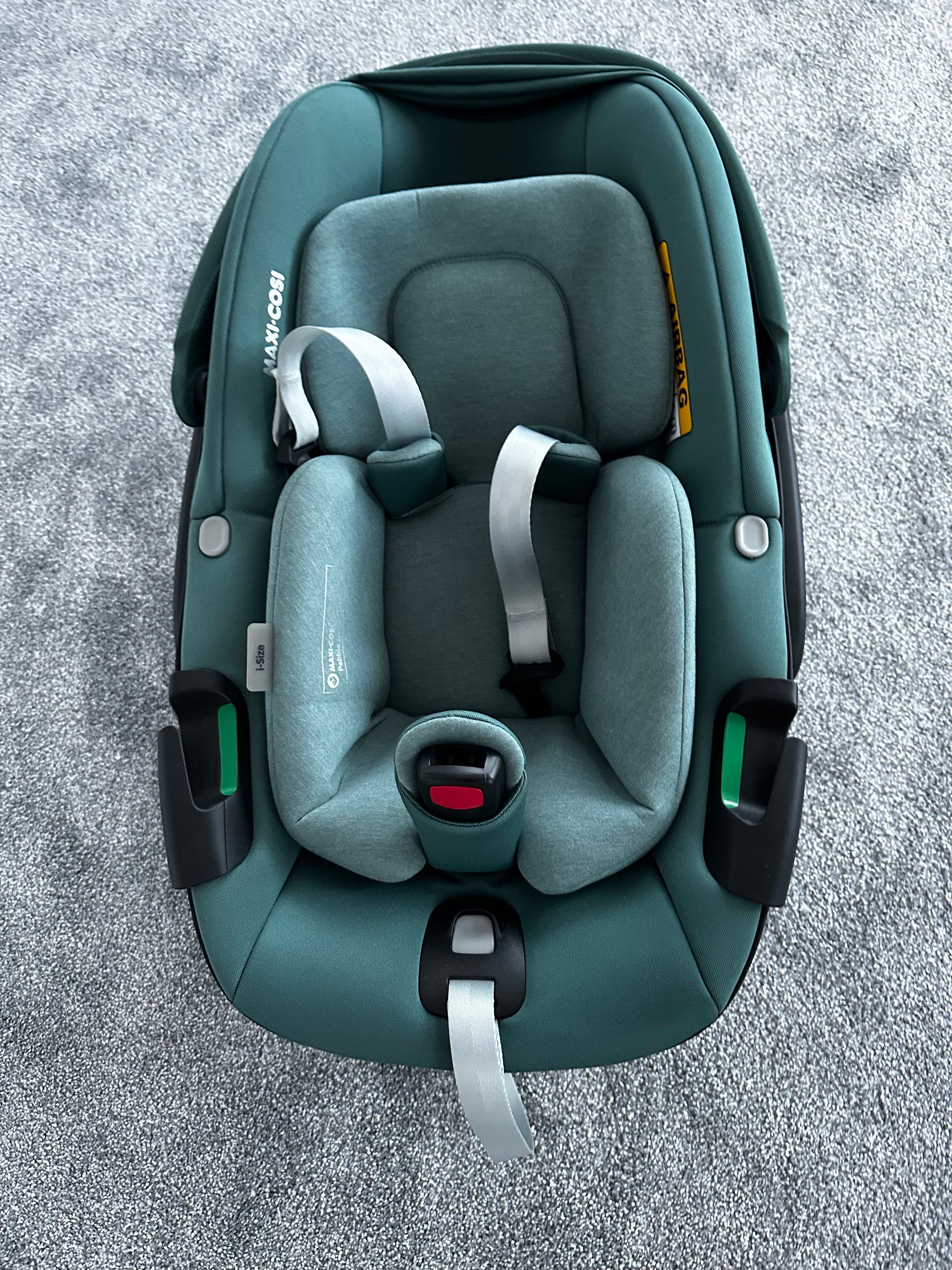 Стол за кола 0-13 кг / 40-83см Maxi Cosi Pebble 360 и isofix база .