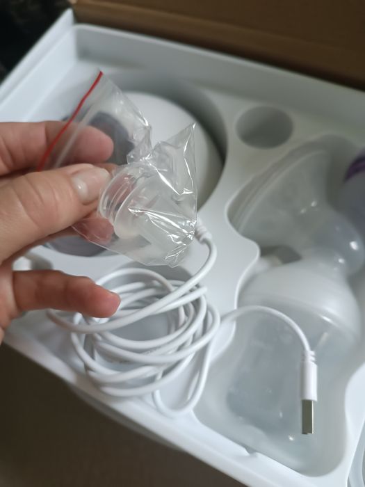 Продавам автоматична помпа за кърма