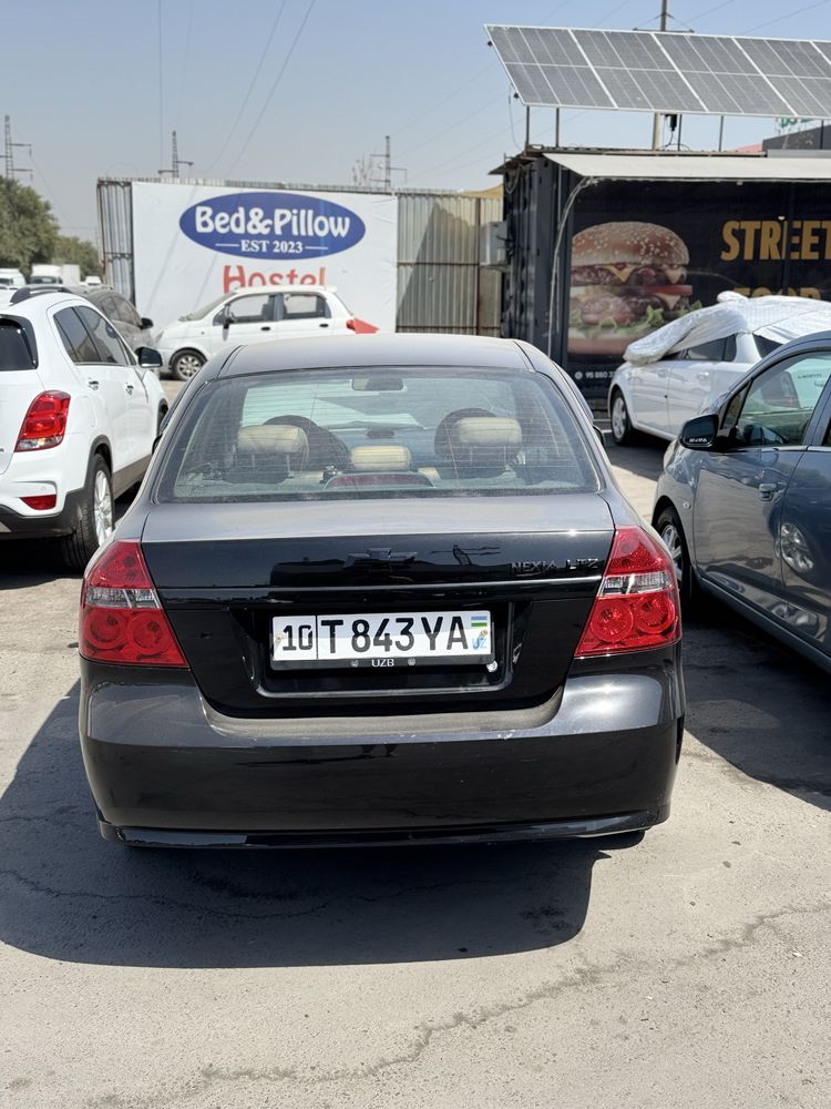 Продам нексию 3 автомат 2019г