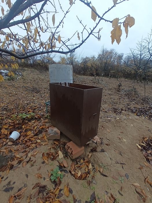 2 броя цистерни от стария материал 3-4 мм по 500 кг