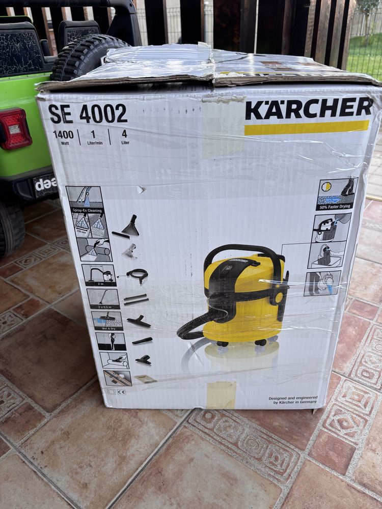 Aspirator cu spalare injectie- extractie Karcher SE 4002