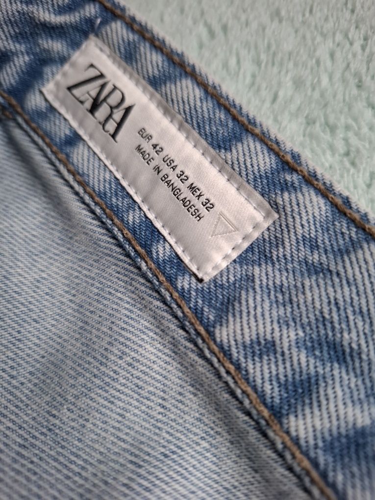 Мъжки дънки на Zara