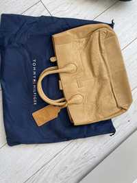 Geanta din piele naturala Tommy Hilfiger