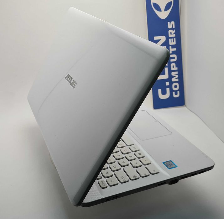 Asus X541U  i5 6200/8GB/240SSD