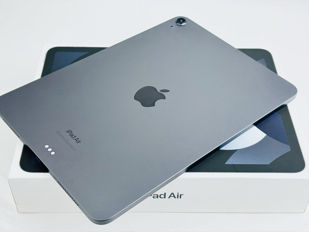 Apple iPad Air 5 64GB WiFi Space Gray Перфектен! Гаранция!