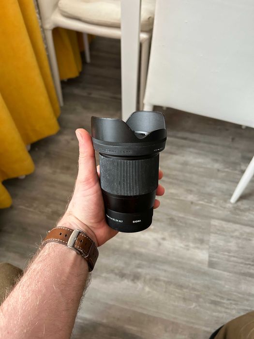 Sigma 16mm f/1.4 DC DN Contemporary (Sony E-mount)