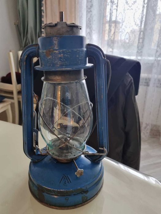 Керосиновая лампа "Летучая мышь" из СССР.