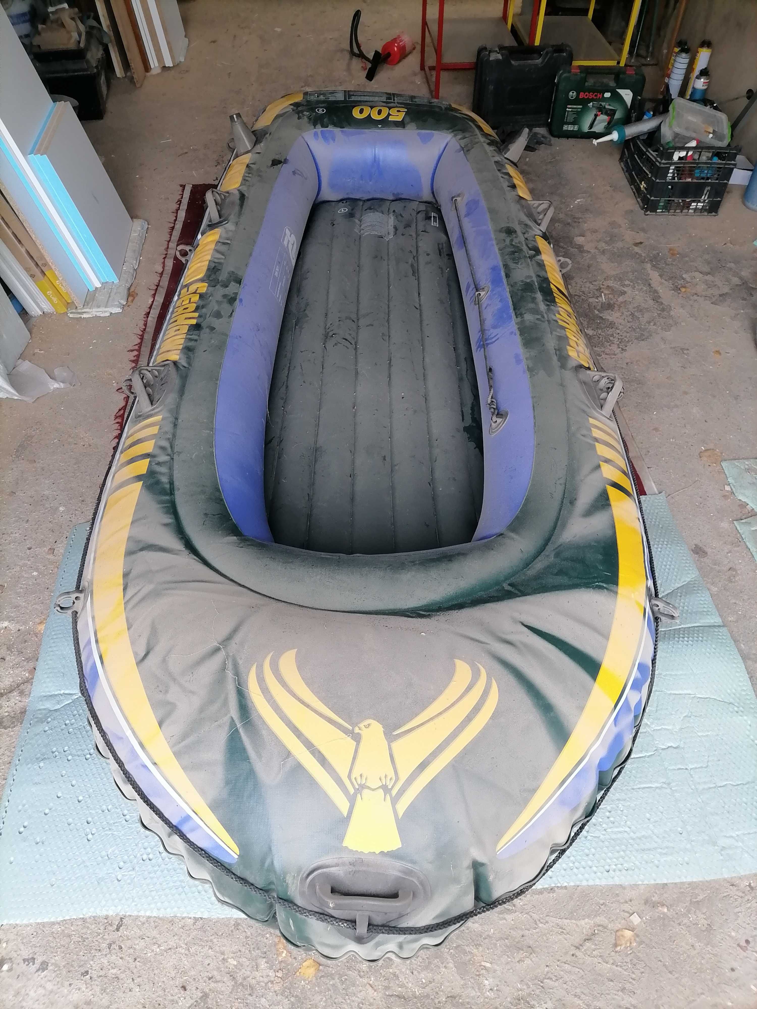 Надуваема лодка с възглавнички. 310 см.