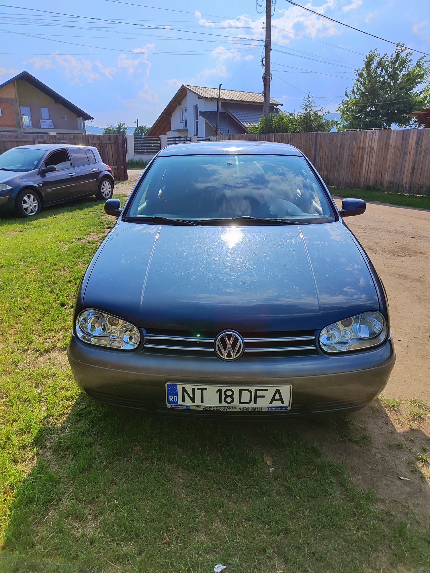 Vând Golf 4 Benzina