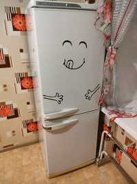 продаем холодильник