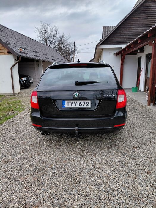 Skoda superb anul 2012