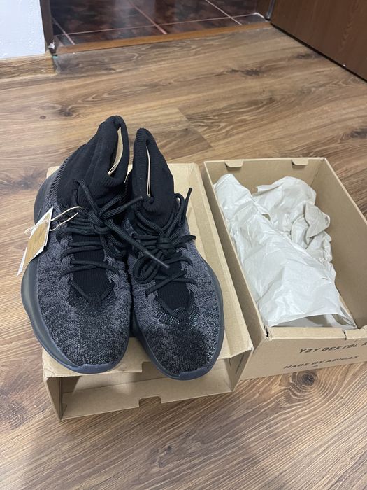 Adidas Yezzy BSKTBL KNIT