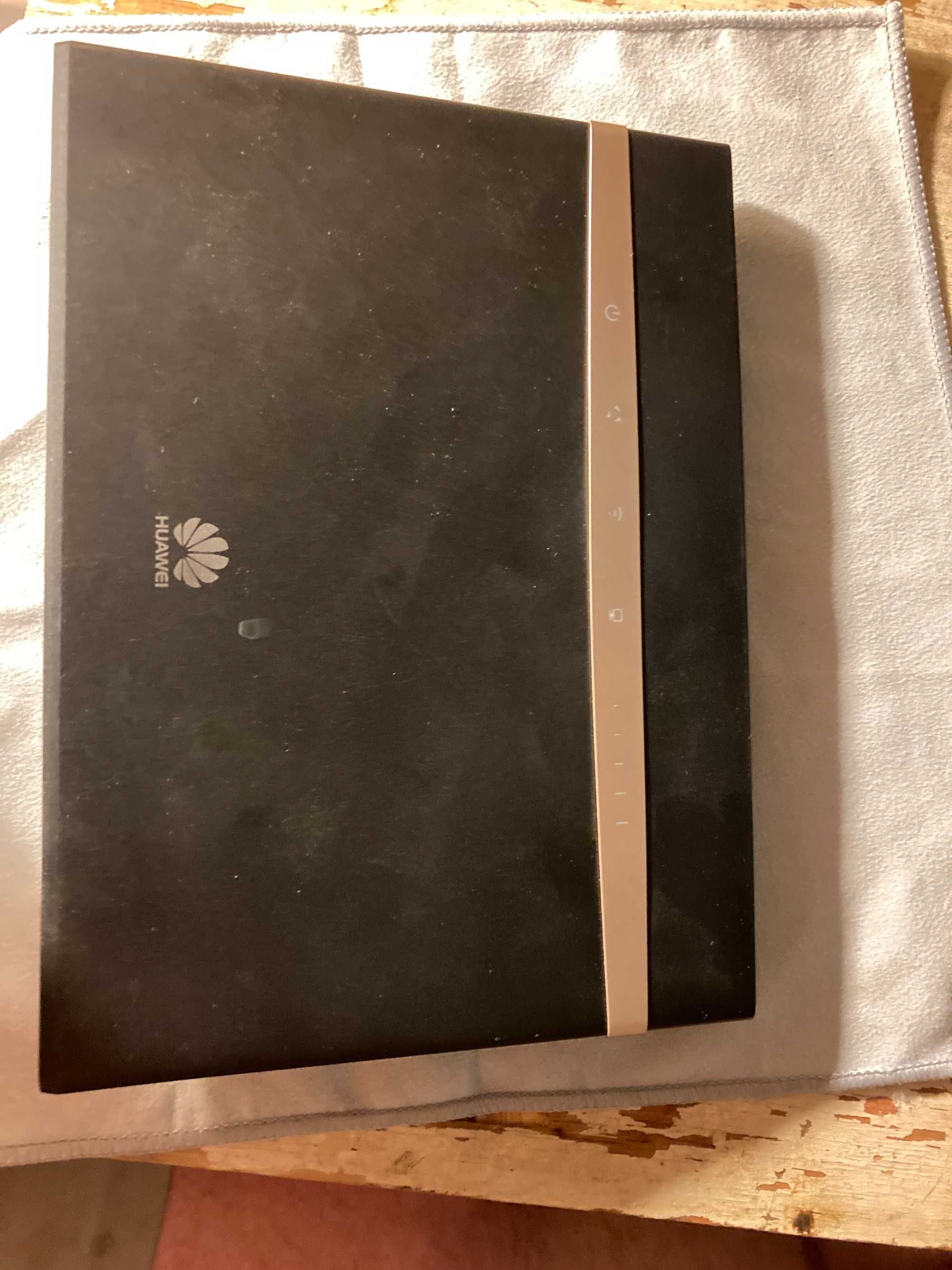WiFi роутер B525s-23a  2.4ГГц-5ГГц  раздача интернета с сим карты