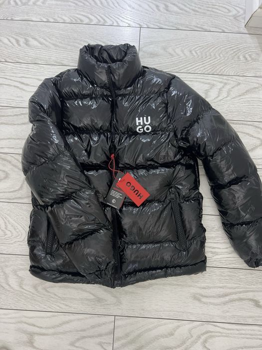 Geaca lucioasa groasa Hugo