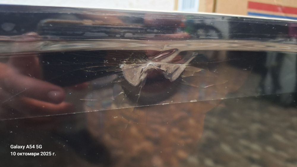 Smart Телевизор Samsung t4300 32inch с пукнат дисплей