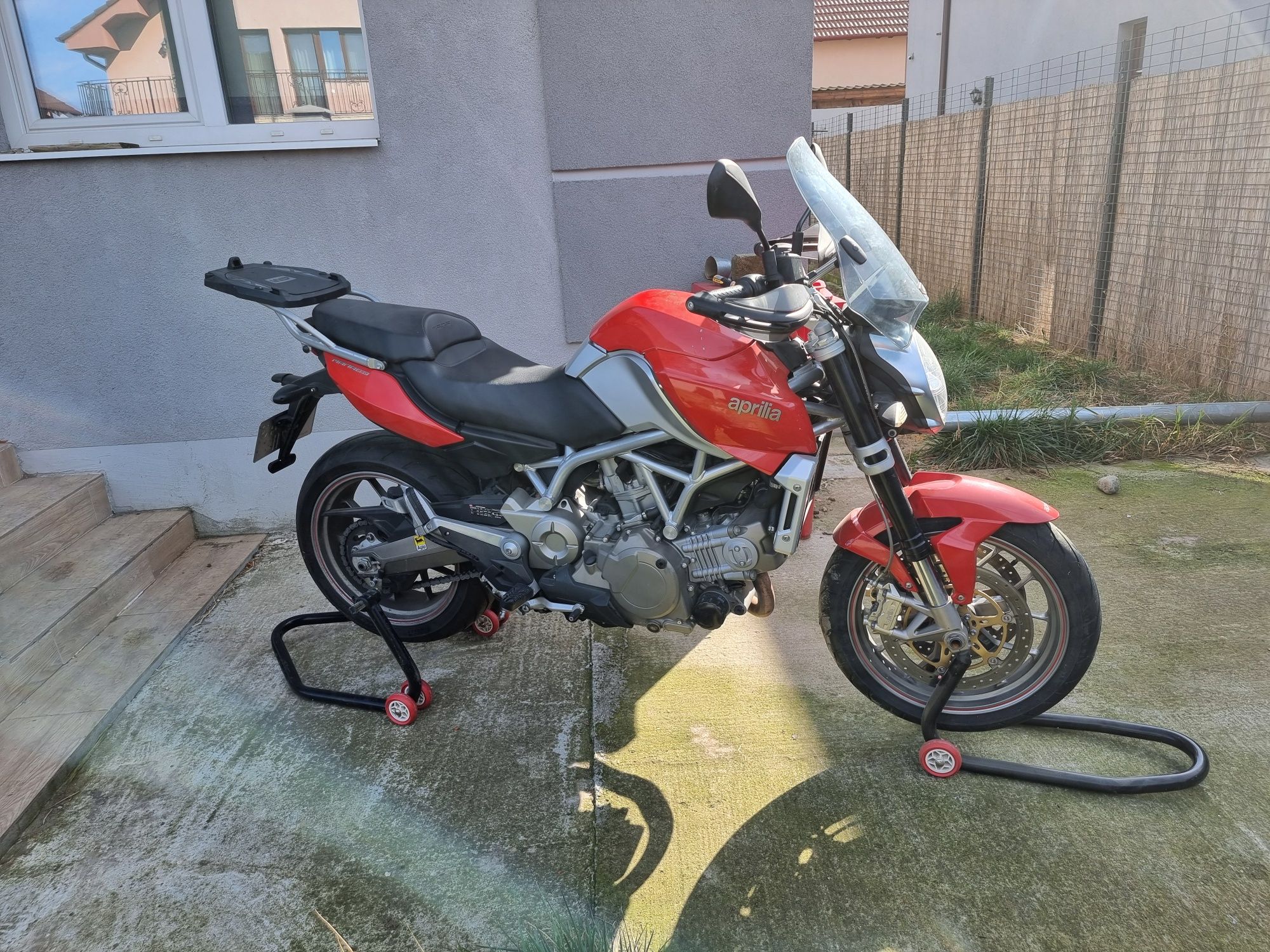 Aprilia Mana 850