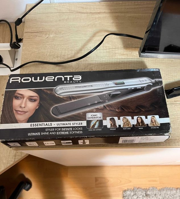 Placa de indreptat parul Rowenta Ultimate Styler SF6020