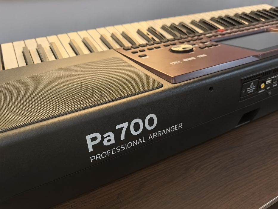 Vand orga Korg pa 1000