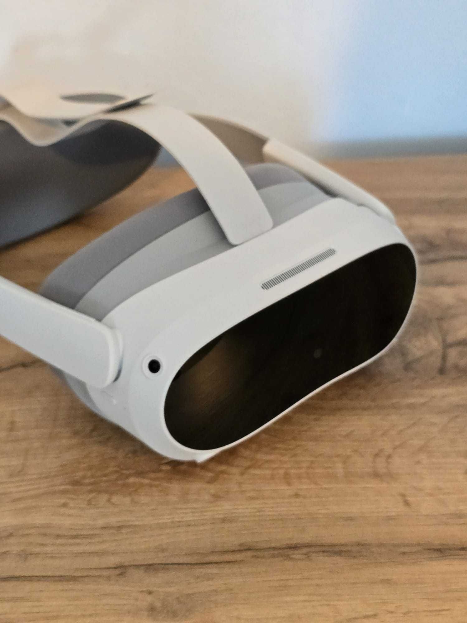 Ochelari VR Pico 4 - 4k+ 90Hz 128Gb
