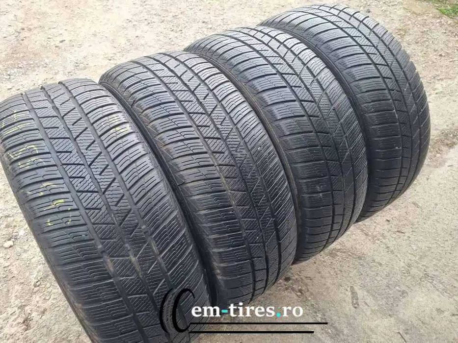 SET 4 Anvelope Iarna 215/55 R17 BARUM Polaris 5 98V