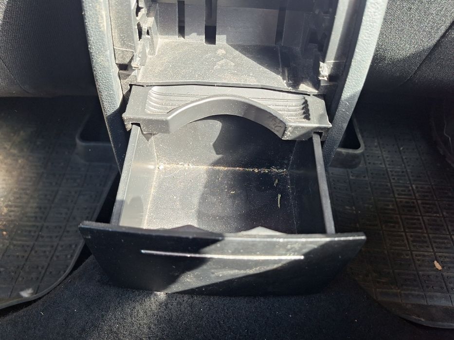 Interior sertar consola centrala spate SKODA OCTAVIA II Combi 1Z5 2004