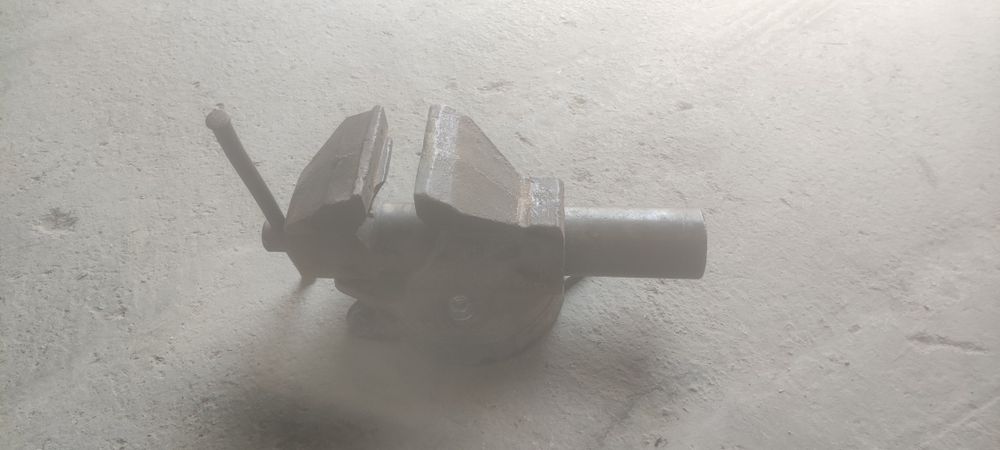 Тиски ссср большой