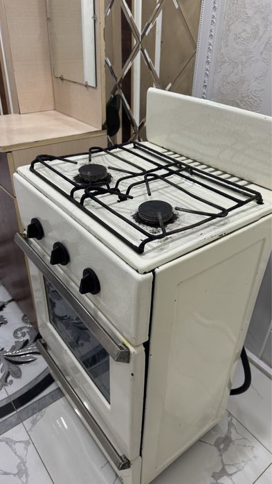 Продам Газовую плиту б/у
