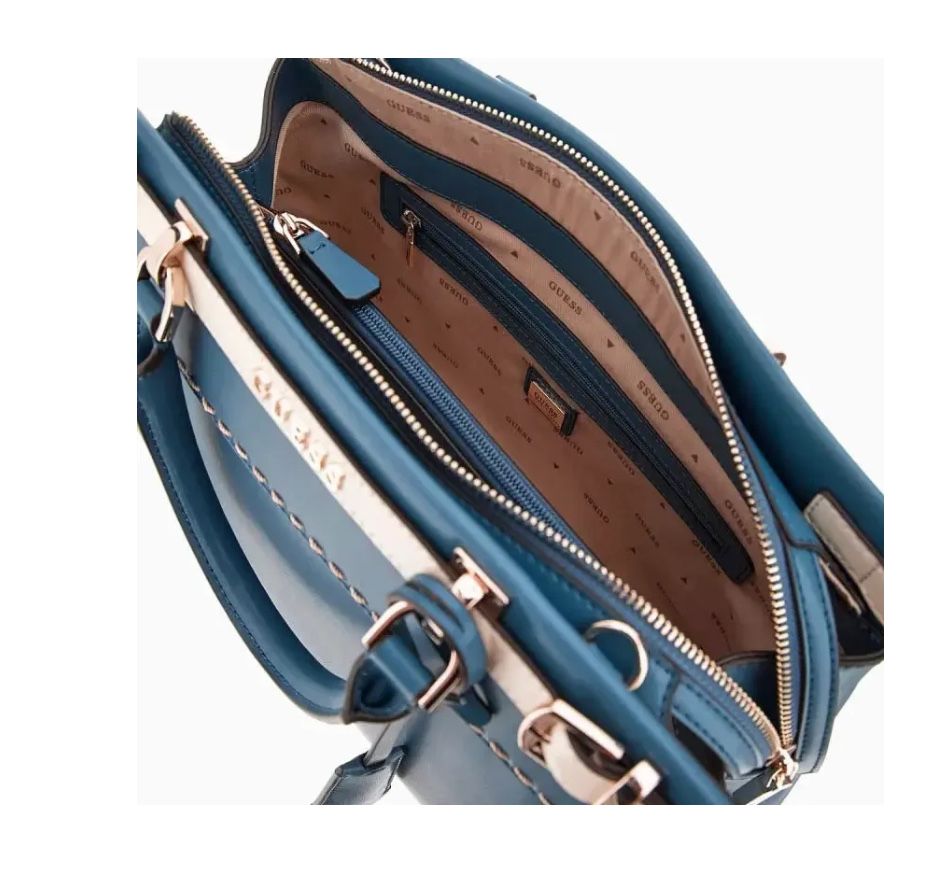 Чанта Guess от еко кожа